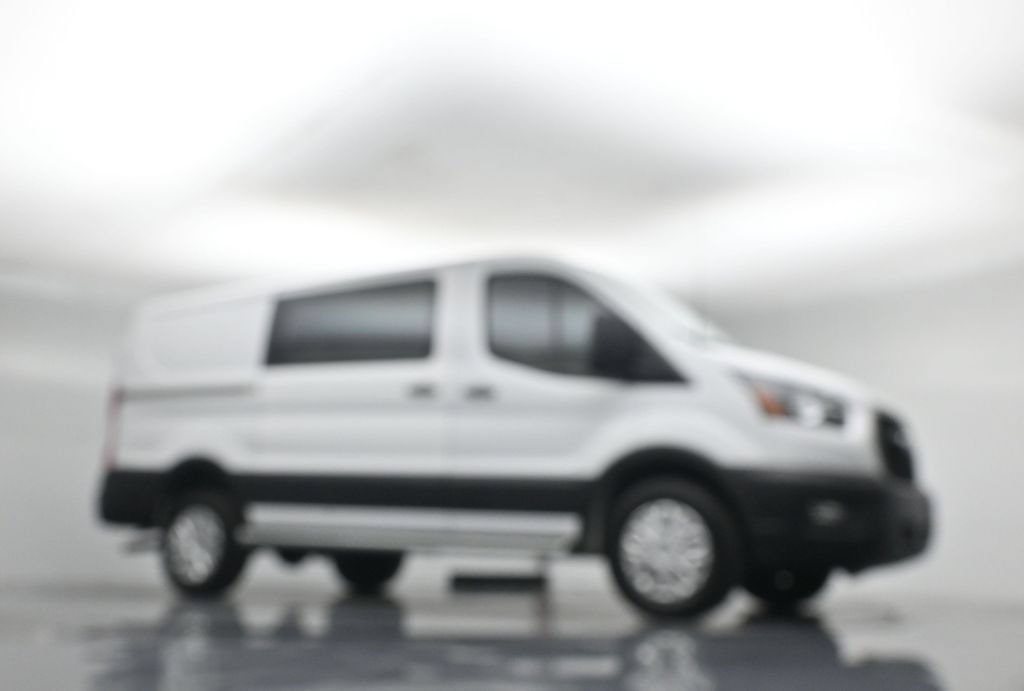 Used 2025 Ford Transit 250 Low Roof w/ Exterior Upgrade Package RWD image 4