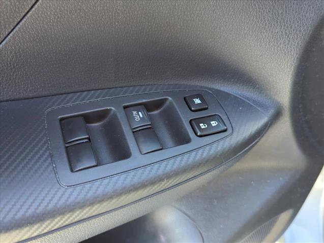 Used 2018 Mitsubishi Eclipse Cross LE image 10