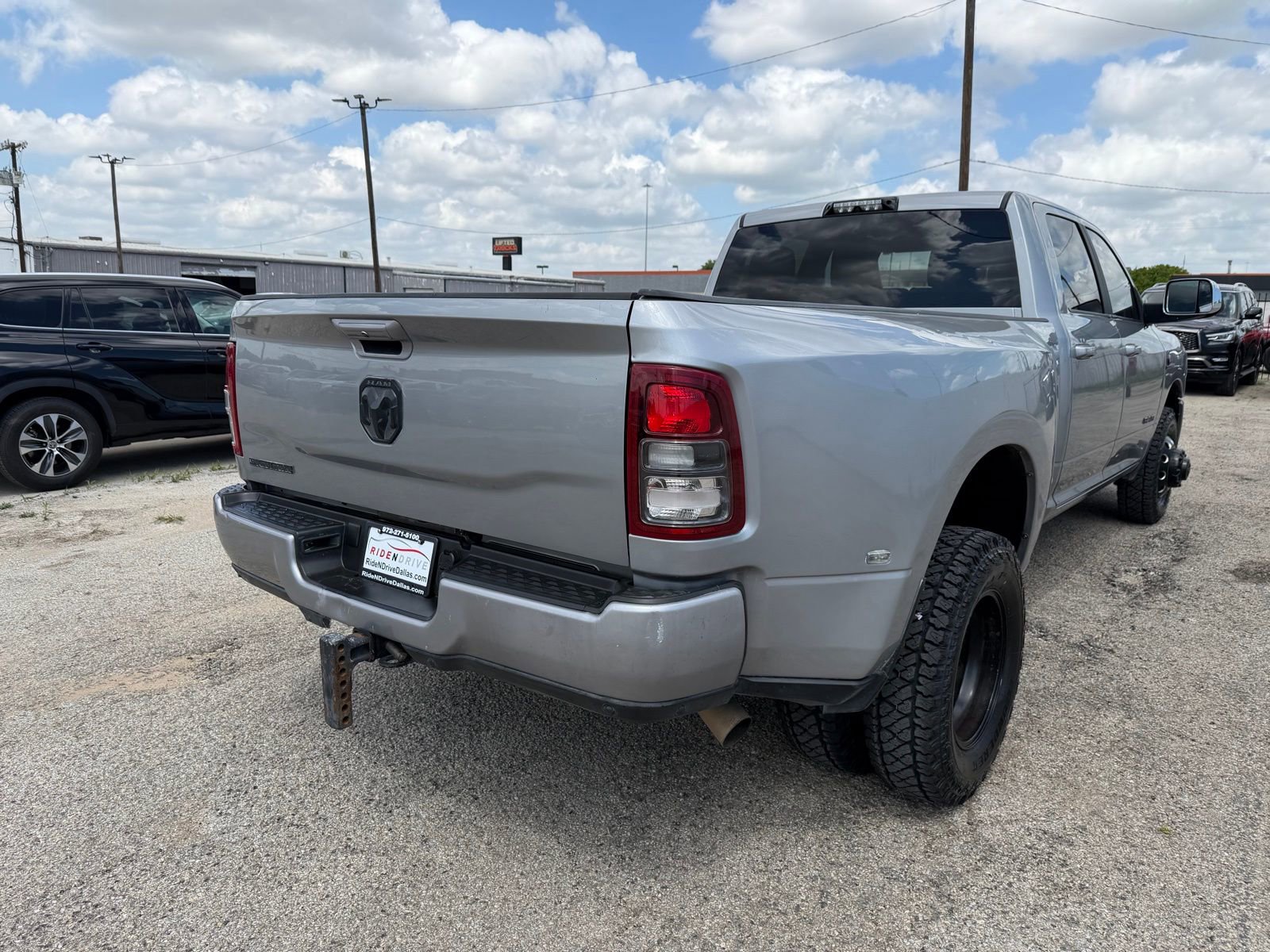 Used 2021 RAM 3500 Big Horn w/ Night Edition image 7