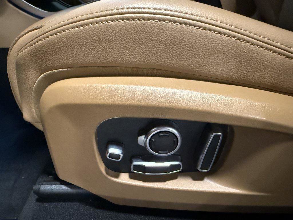 Used 2021 Jaguar F-PACE S image 21