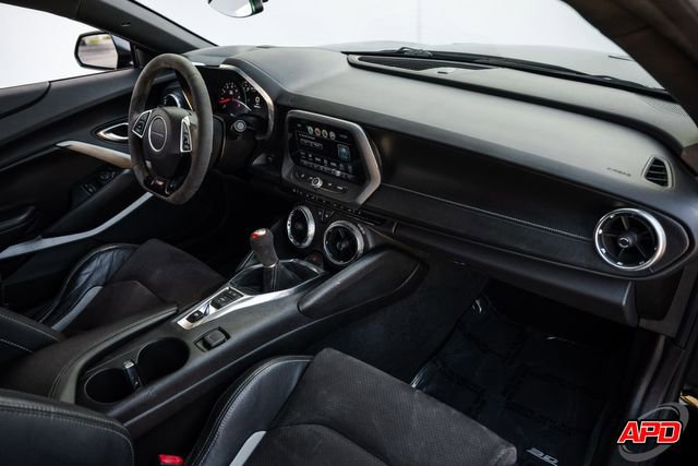 Used 2018 Chevrolet Camaro SS image 20