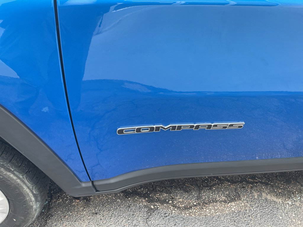 Used 2023 Jeep Compass Latitude image 6