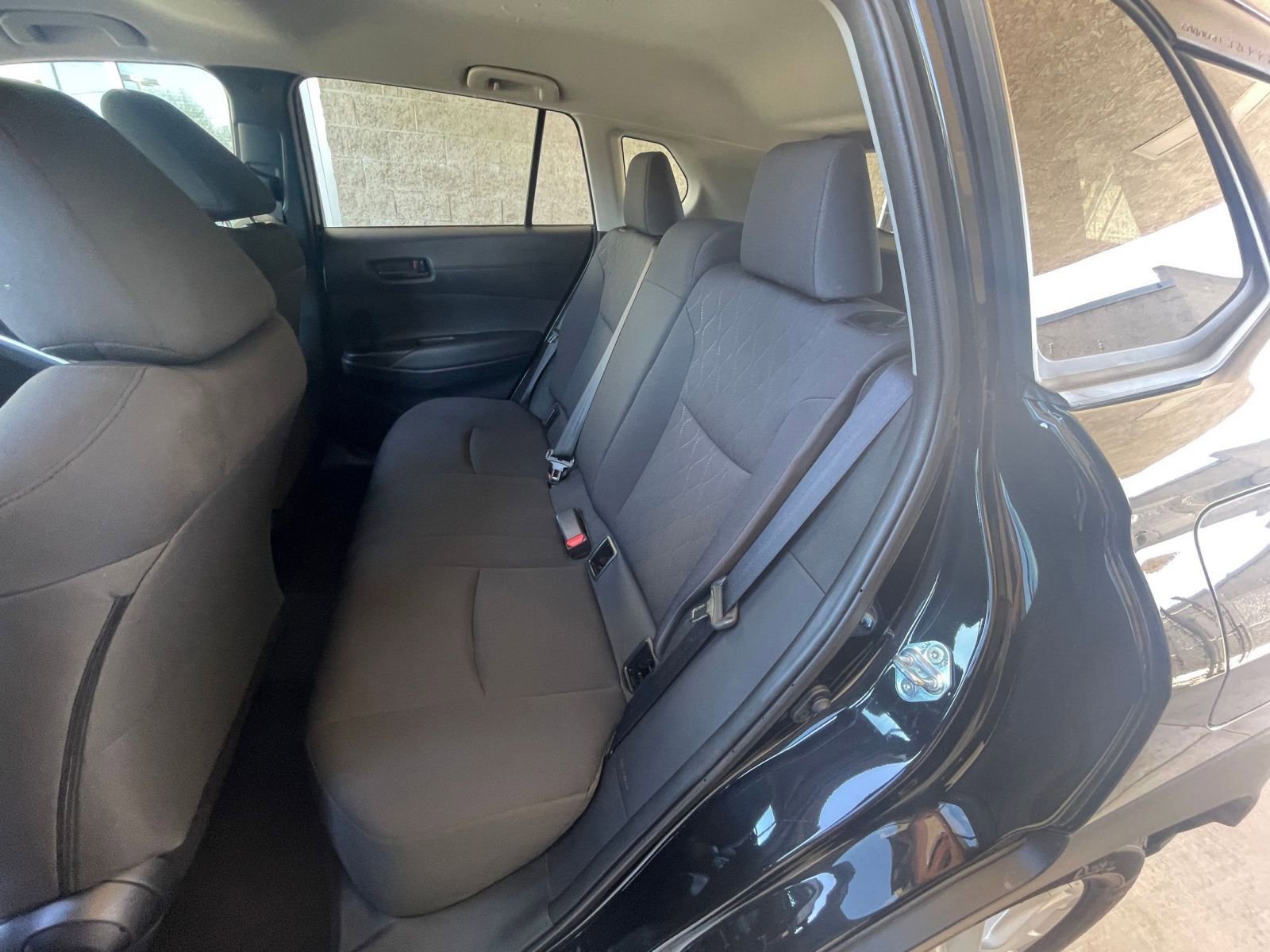 Used 2025 Toyota Corolla Cross LE FWD image 27