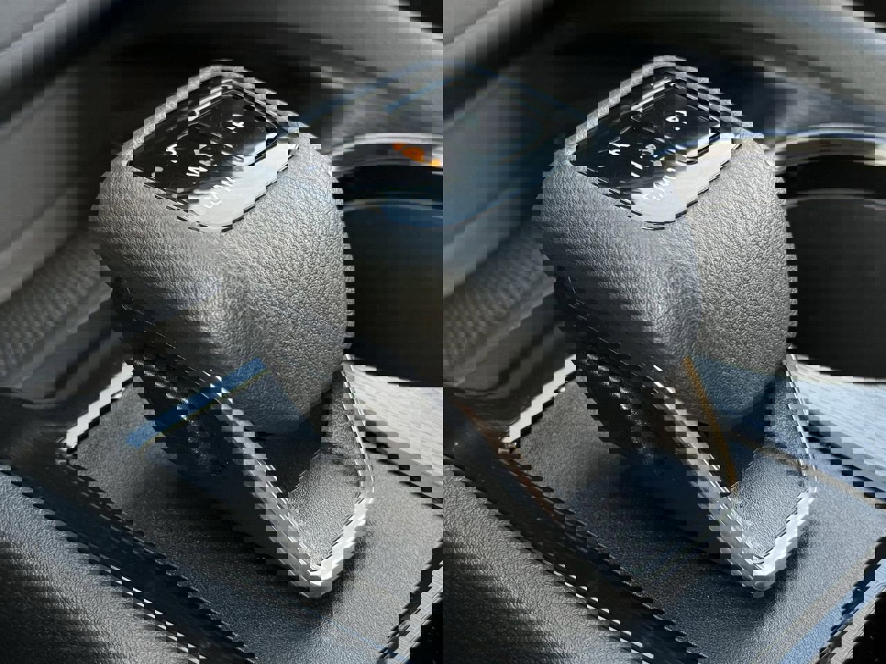 Used 2025 Nissan Rogue SV image 17