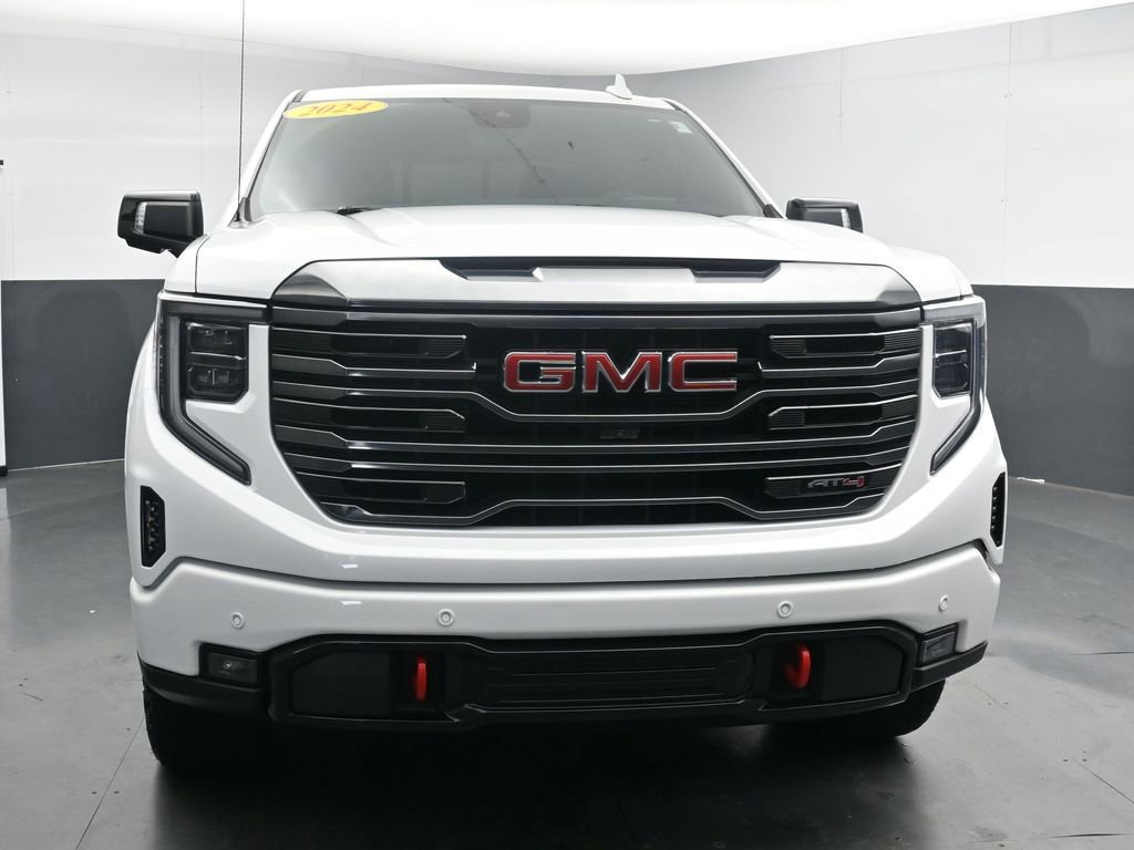 Used 2024 GMC Sierra 1500 AT4 w/ Technology Package AWD/4WD image 3