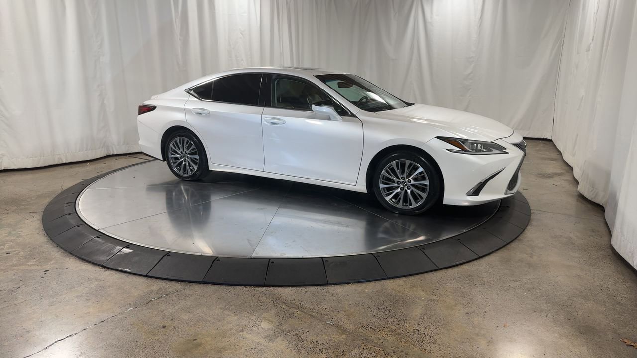 Used 2019 Lexus ES 350 F Sport image 3