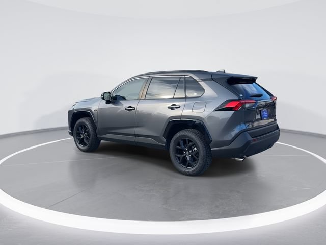 Used 2022 Toyota RAV4 XLE w/ Convenience Package FWD image 5