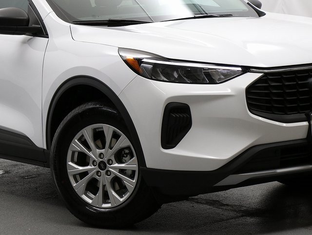 New 2026 Ford Escape Active image 3