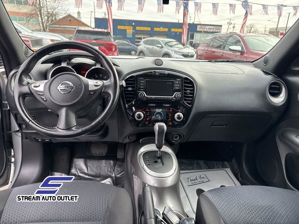 Used 2017 Nissan Juke SV image 20