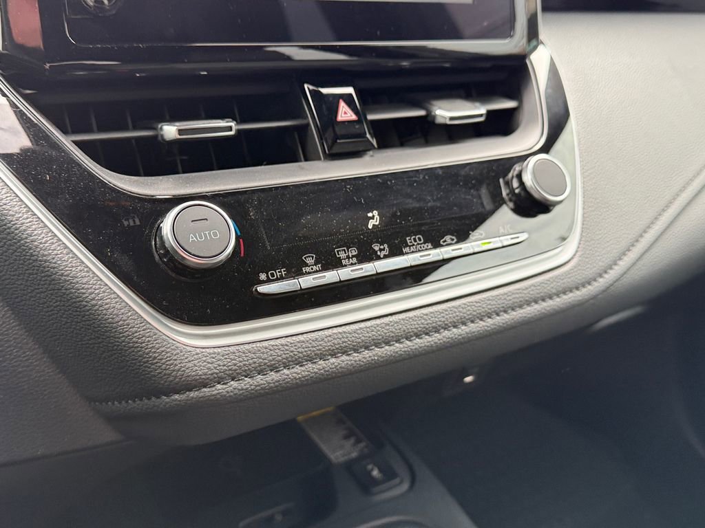 Certified 2024 Toyota Corolla XSE image 32