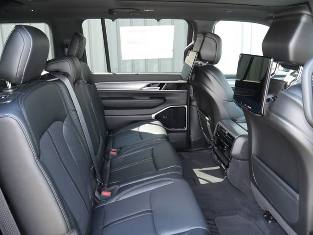 New 2026 Jeep Grand Wagoneer Limited w/ Premium Group II AWD/4WD image 30