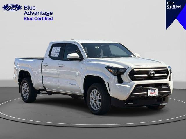 Used 2024 Toyota Tacoma SR5 AWD/4WD image 4