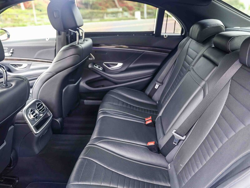 Used 2016 Mercedes-Benz S 550 Sedan image 21