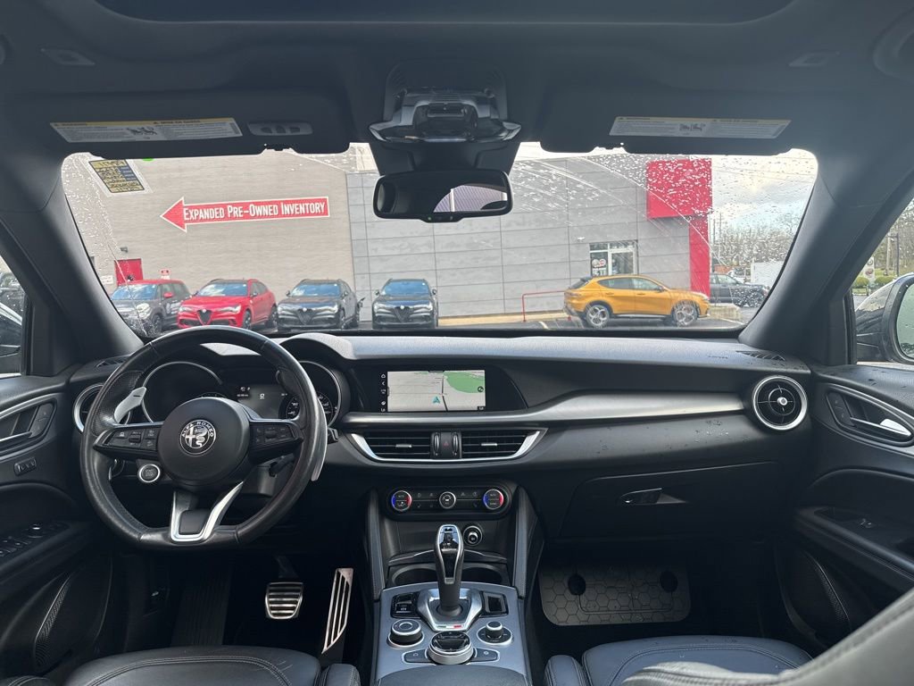 Used 2022 Alfa Romeo Stelvio Veloce image 32