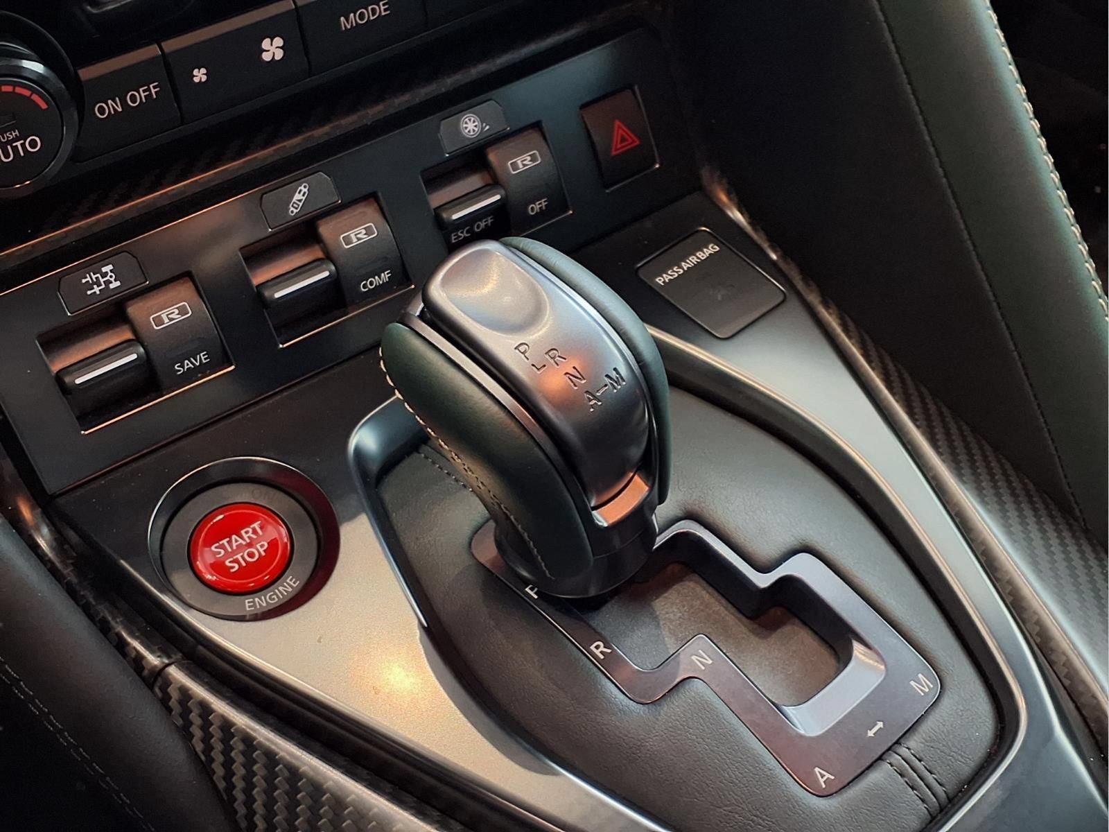 Used 2024 Nissan GT-R w/ Floor Mat Package AWD/4WD image 20