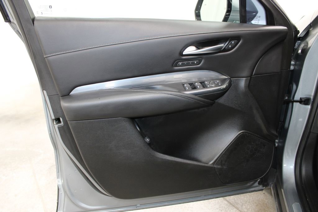 Used 2024 Cadillac XT4 Premium Luxury AWD/4WD image 19