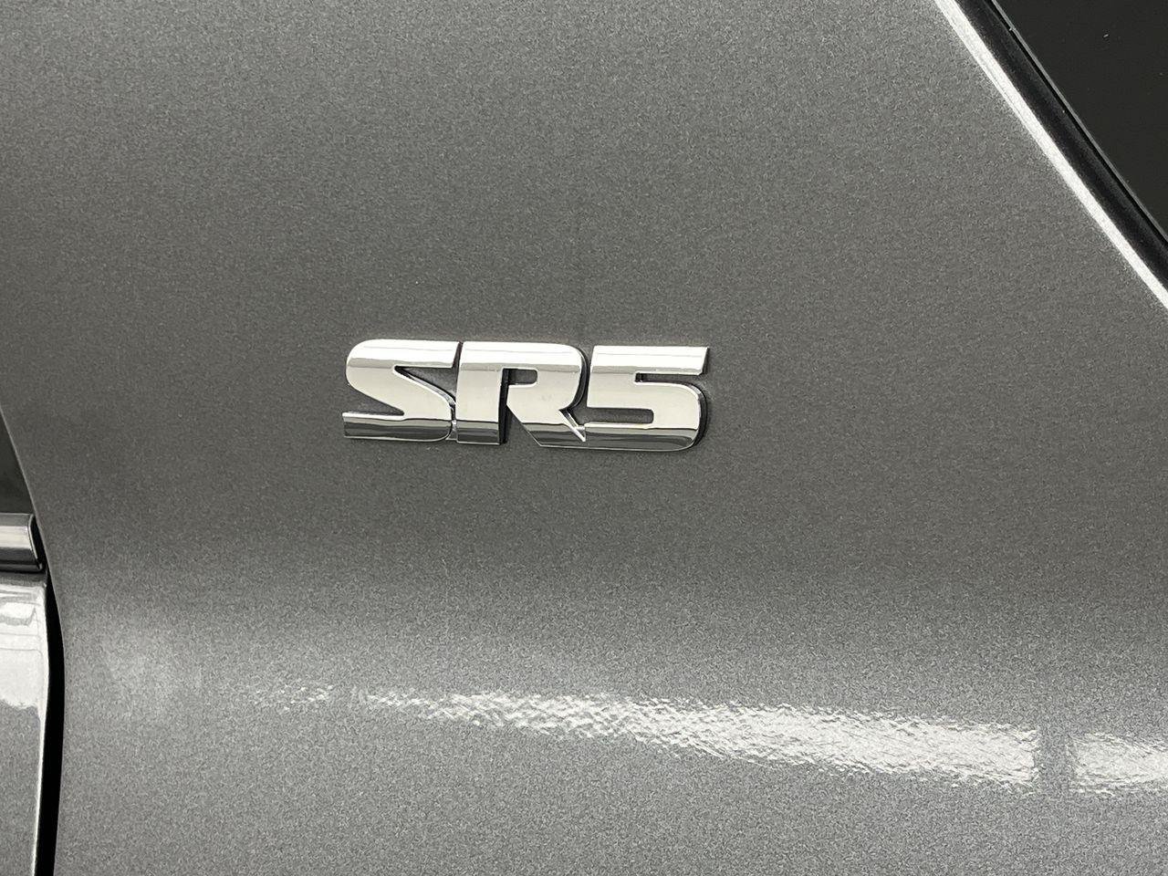 Used 2018 Toyota 4Runner SR5 Premium AWD/4WD image 30