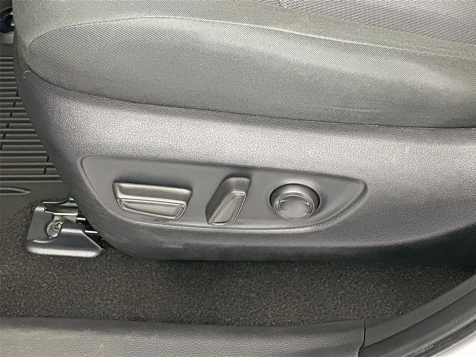 Certified 2025 Toyota RAV4 XLE AWD/4WD image 20