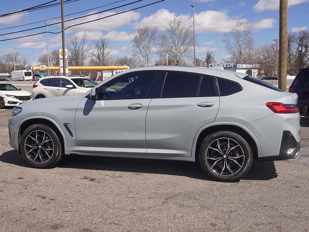 Used 2022 BMW X4 xDrive30i w/ M Sport Package image 17