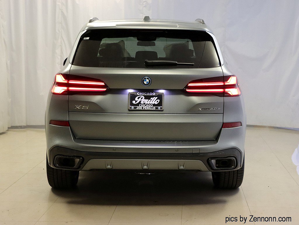 Used 2026 BMW X5 xDrive50e w/ M Sport Package image 7