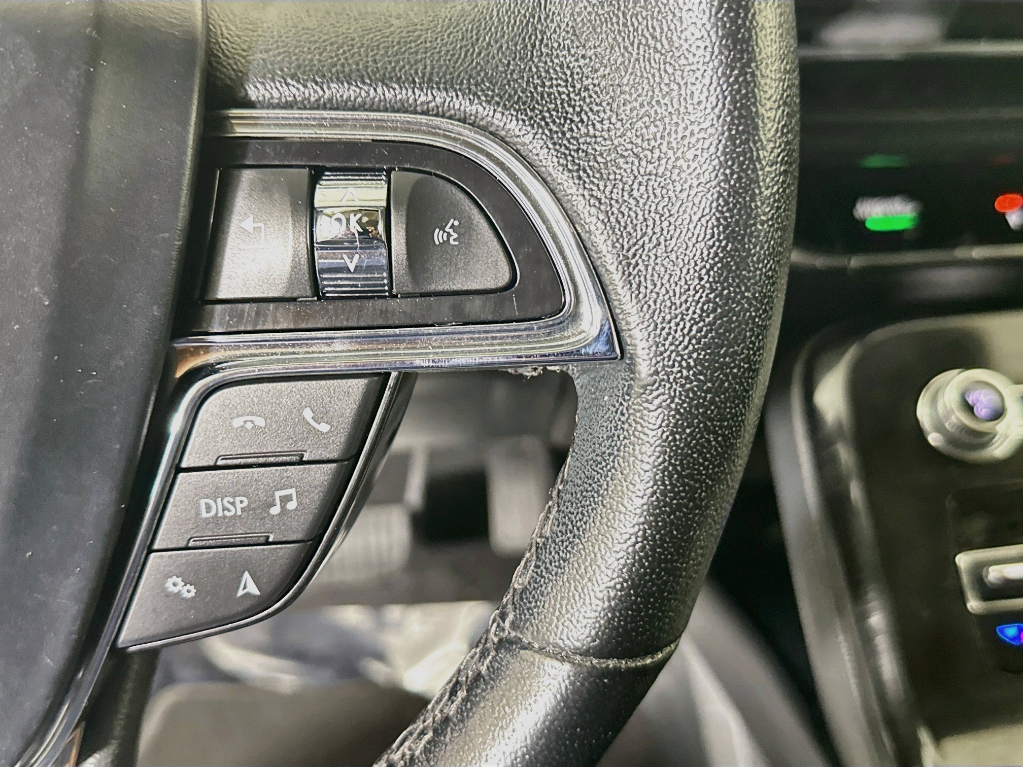 Used 2023 Lincoln Nautilus AWD w/ Premium Package image 17