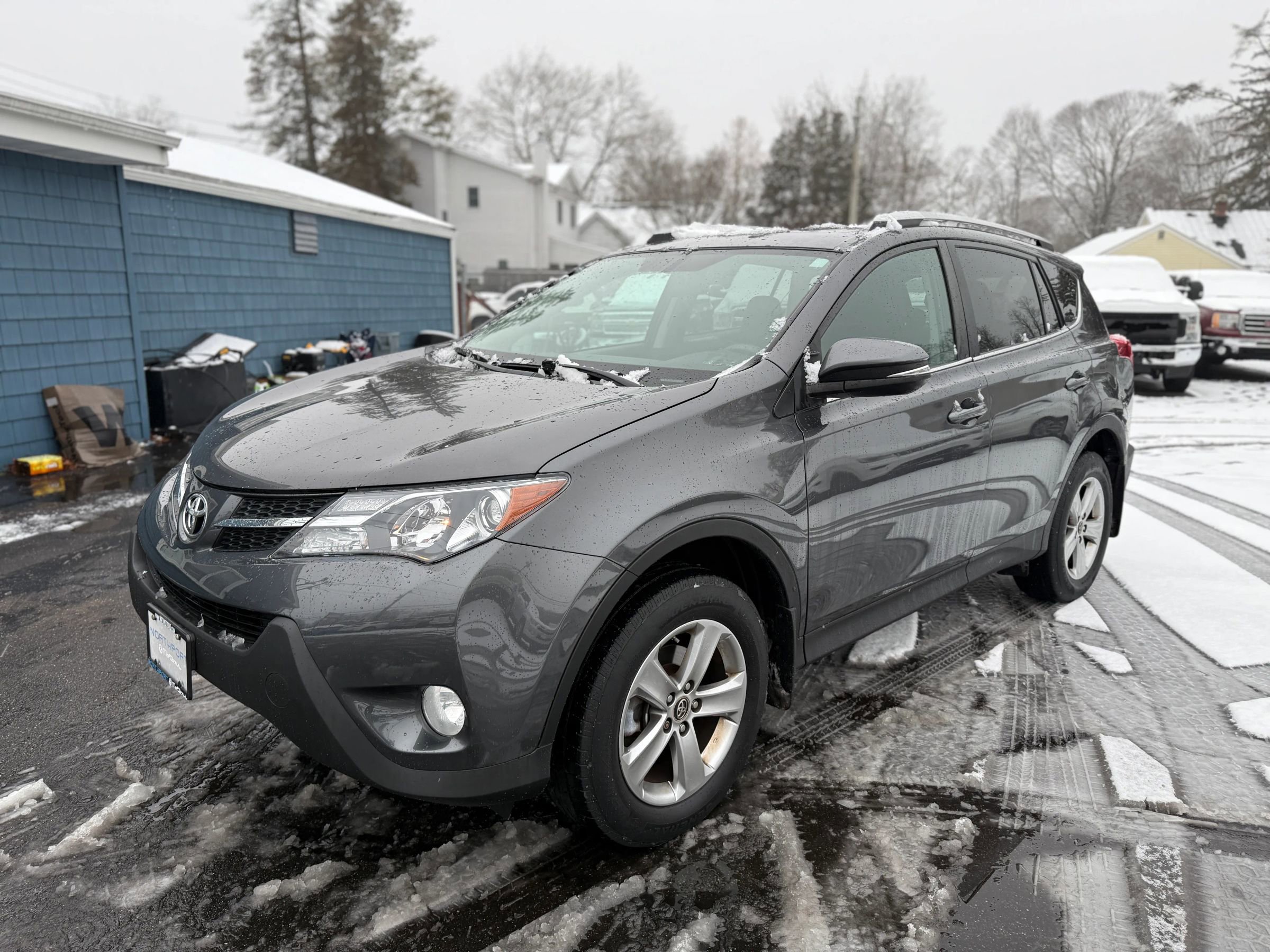 Used 2015 Toyota RAV4 XLE image 2