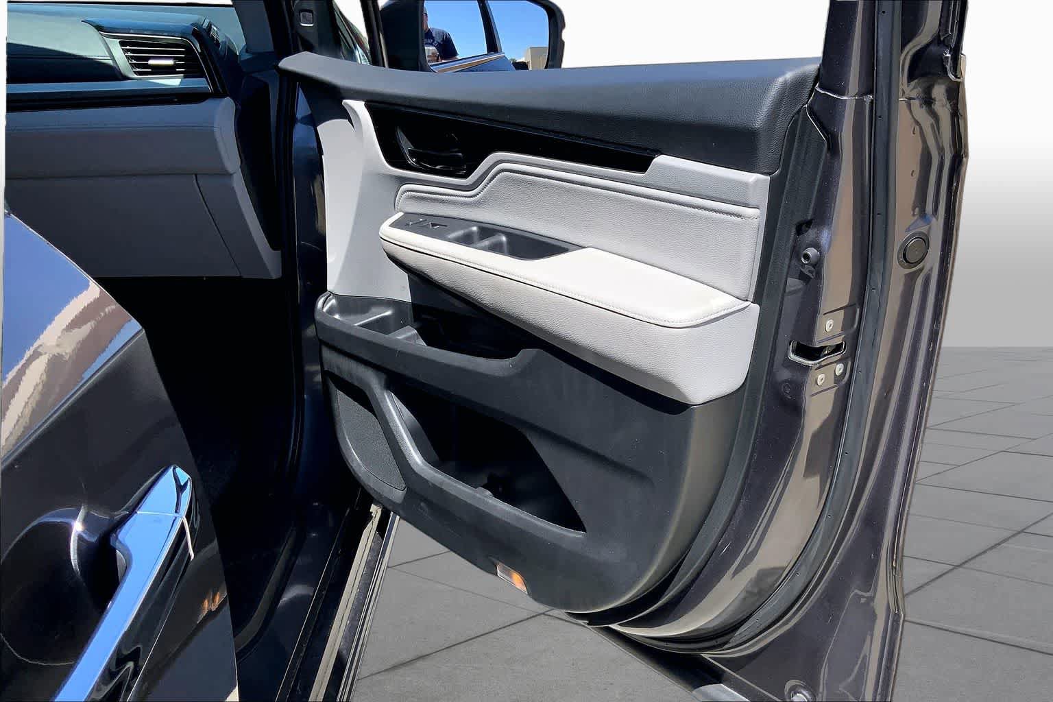 Used 2024 Honda Odyssey Touring image 23
