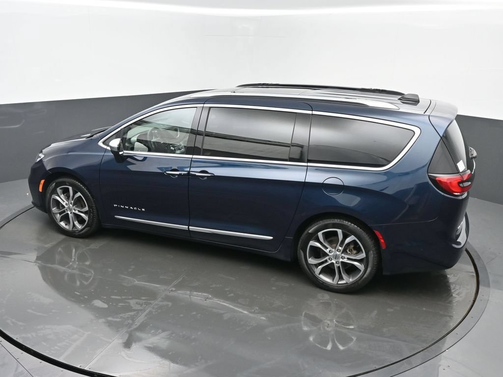 Used 2024 Chrysler Pacifica Pinnacle FWD image 38