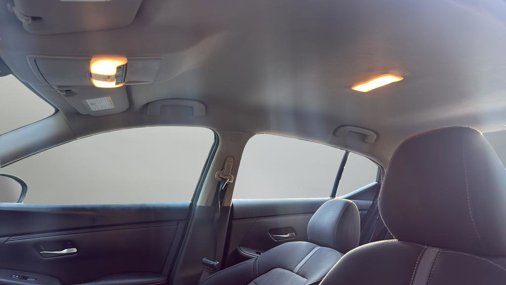 Used 2023 Nissan Sentra SV FWD image 18