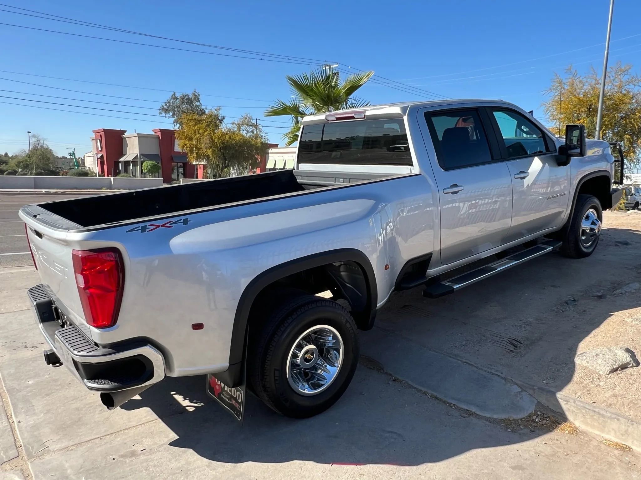 Used 2023 Chevrolet Silverado 3500 LT w/ Convenience Package AWD/4WD image 7