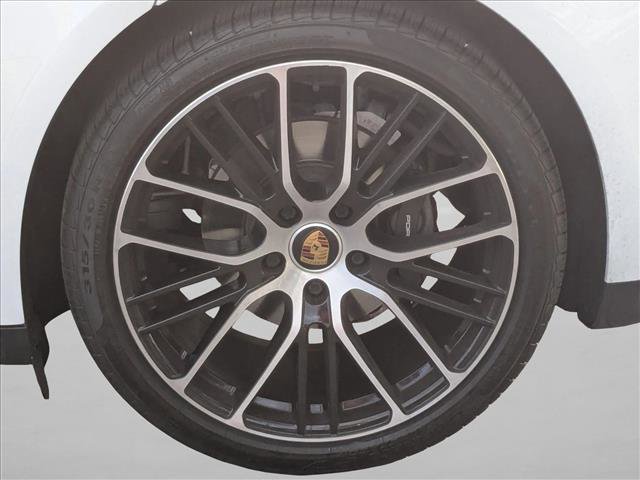 Used 2022 Porsche Panamera image 23