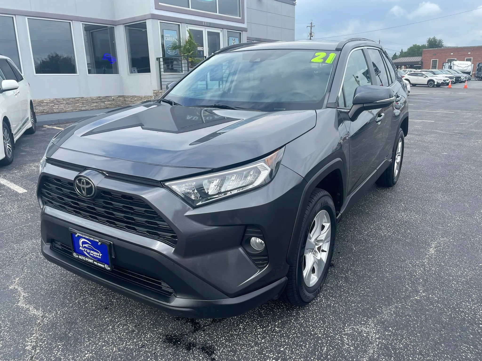 Used 2021 Toyota RAV4 XLE AWD/4WD image 1