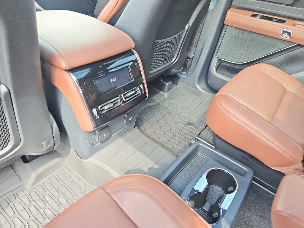 Used 2025 Lincoln Aviator Reserve w/ Jet Appearance Package AWD/4WD image 21
