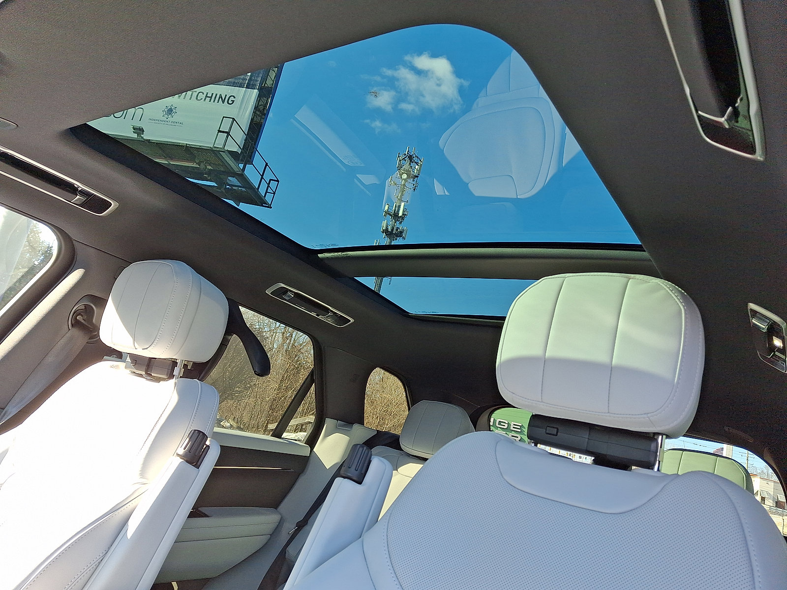 New 2026 Land Rover Range Rover Sport SE image 11