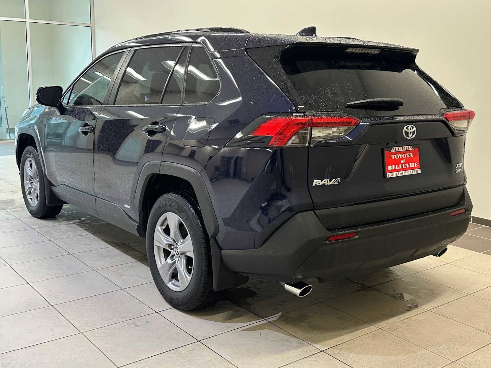 Used 2025 Toyota RAV4 XLE w/ Weather Package image 9