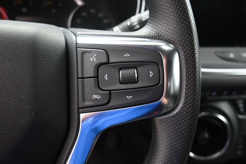Used 2025 Chevrolet Blazer LT FWD image 21