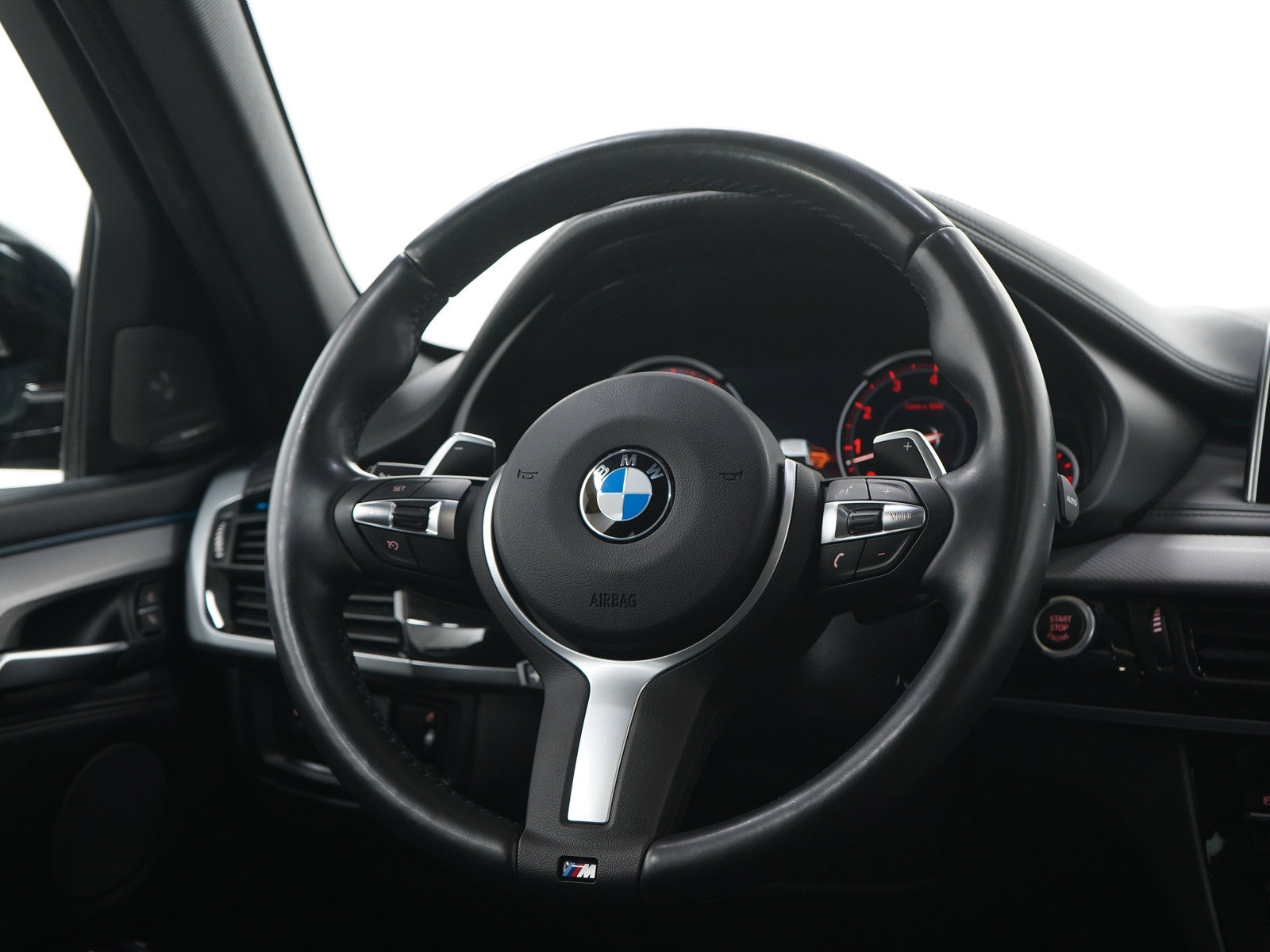 Used 2019 BMW X6 xDrive50i w/ M Sport Package AWD/4WD image 16