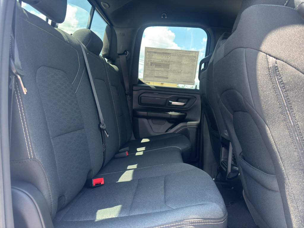 New 2026 RAM 1500 Express AWD/4WD image 18
