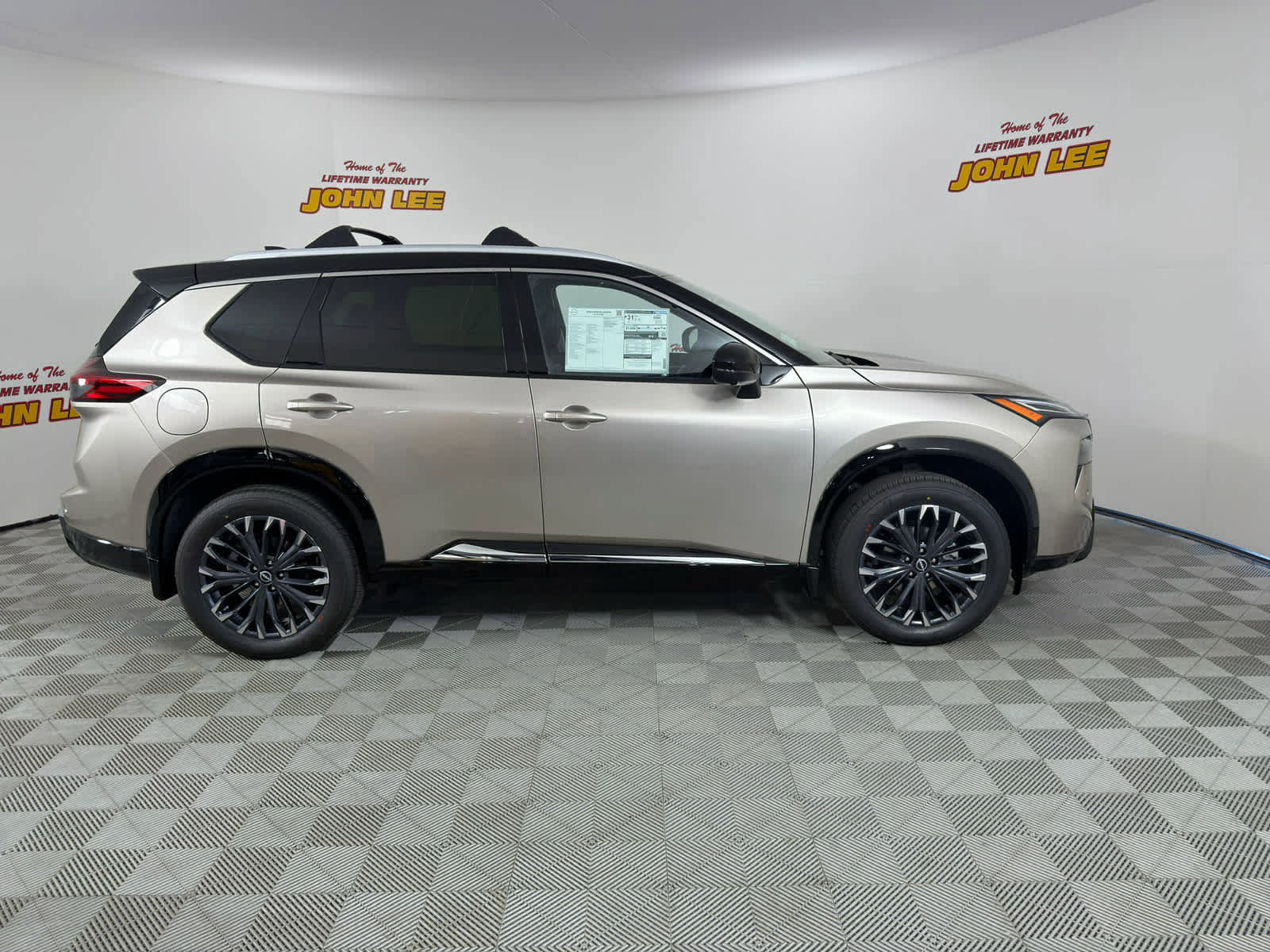 New 2026 Nissan Rogue Platinum image 7