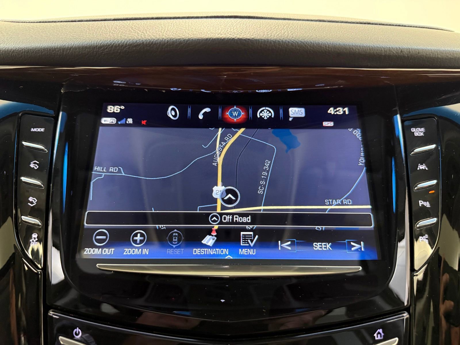 Used 2019 Cadillac Escalade ESV Luxury AWD/4WD image 19