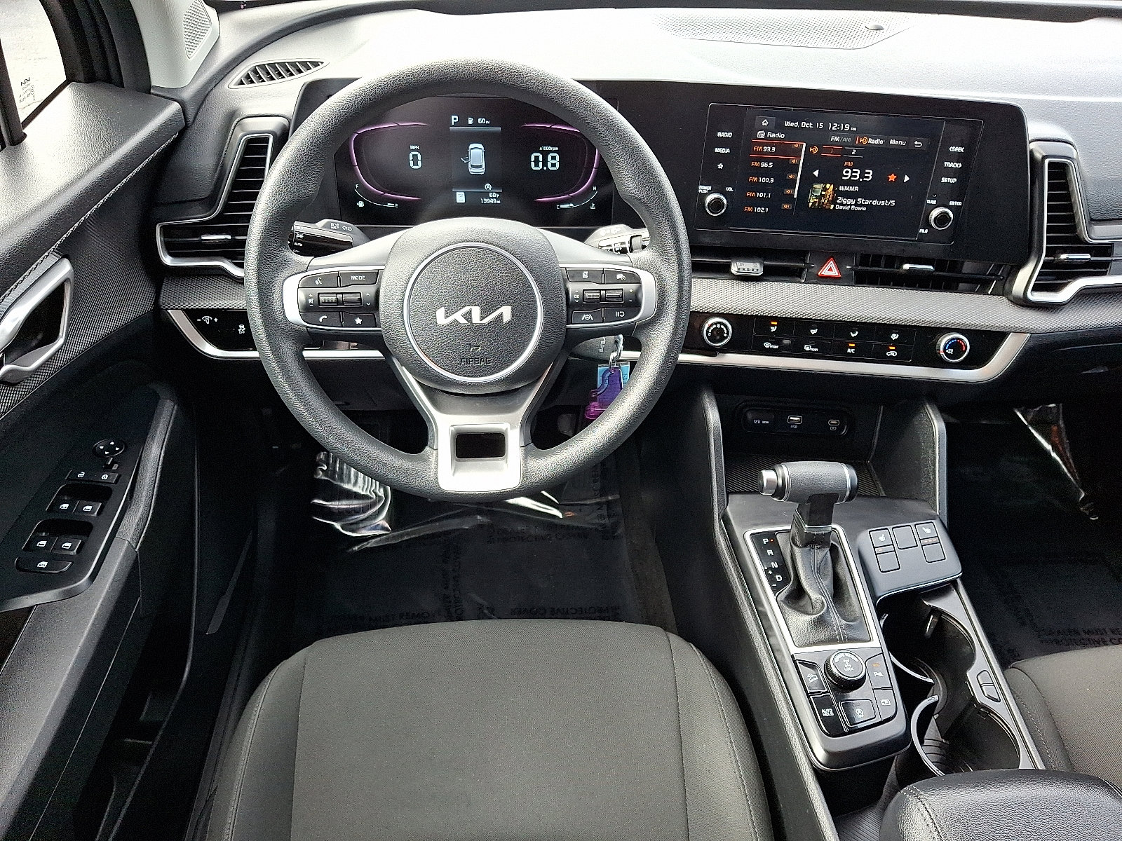 Used 2023 Kia Sportage LX image 11