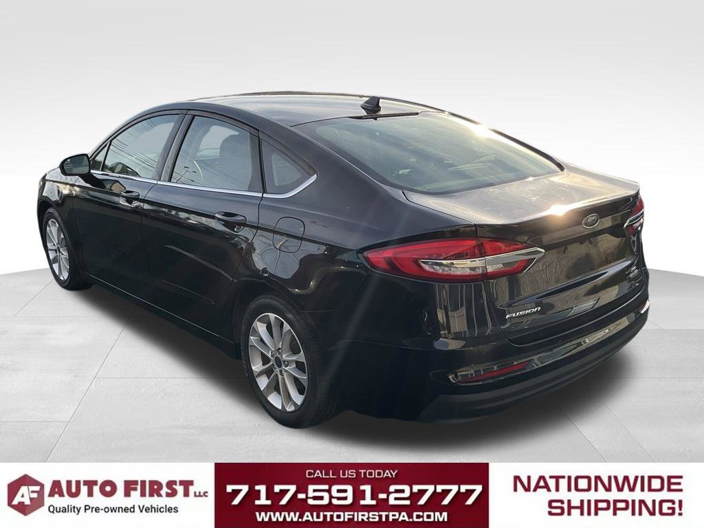 Used 2020 Ford Fusion SE FWD image 4
