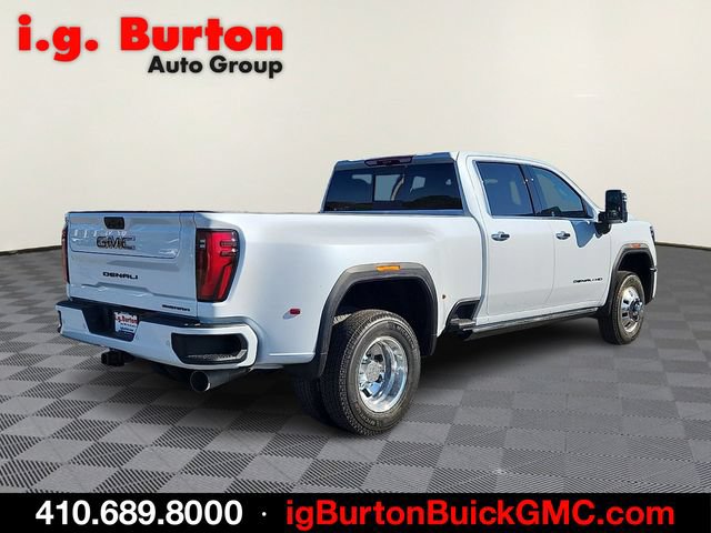 New 2026 GMC Sierra 3500 Denali Ultimate w/ LPO, Black Badging Package AWD/4WD image 4