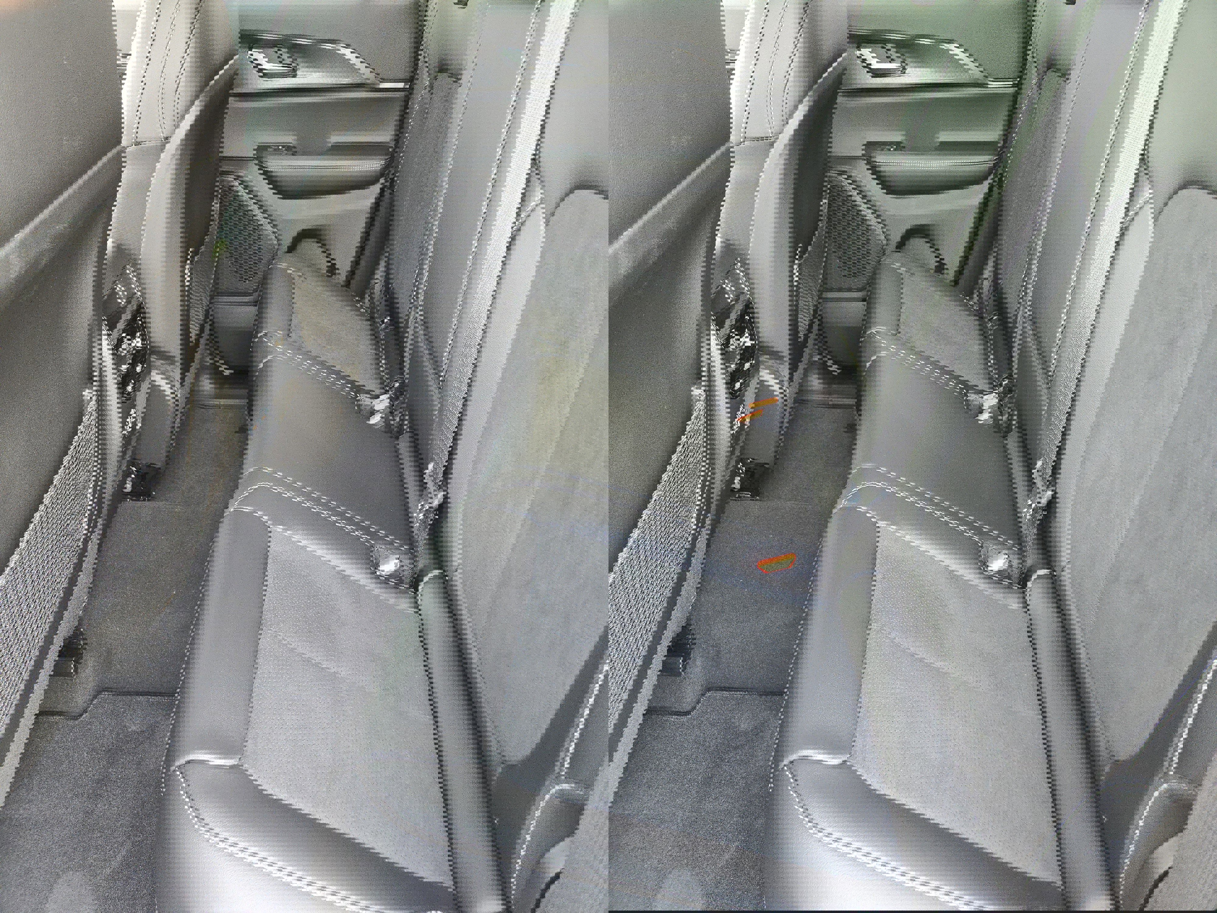 New 2025 Jeep Grand Cherokee Altitude image 19