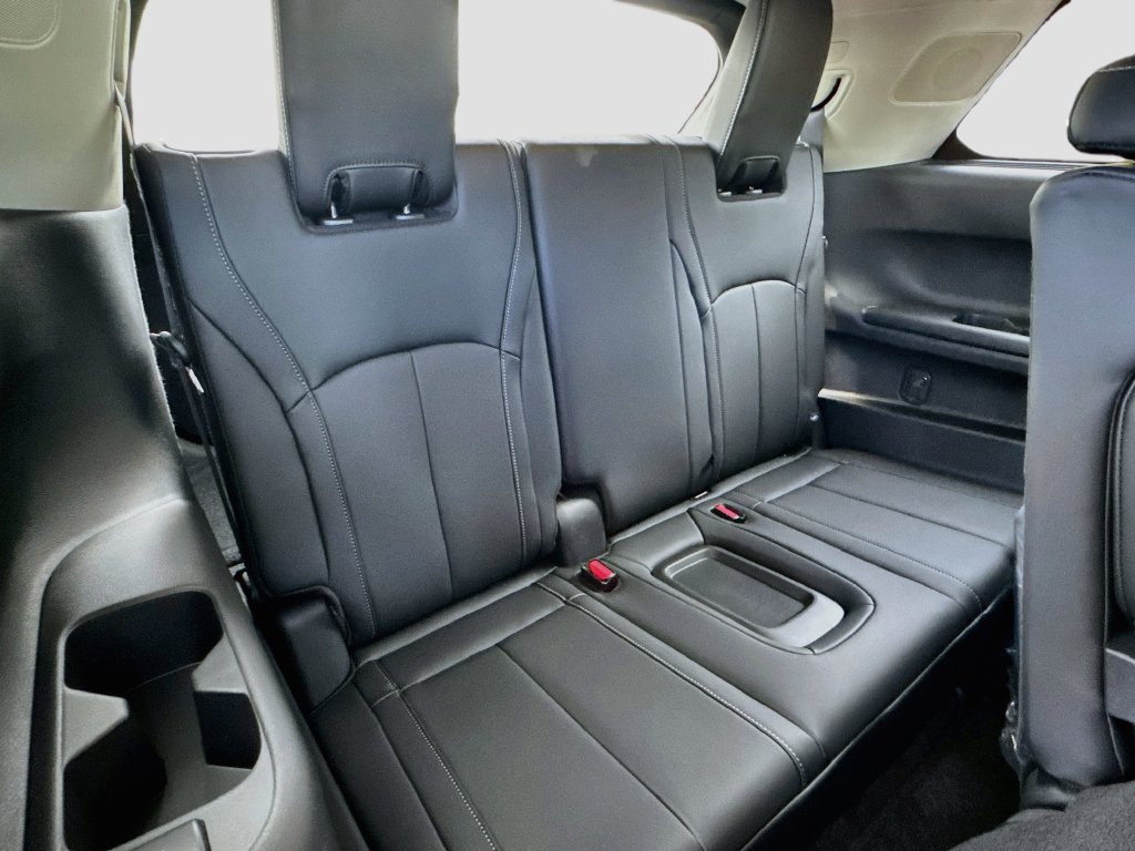 Used 2027 INFINITI QX60 Luxe w/ Cargo Package FWD image 29