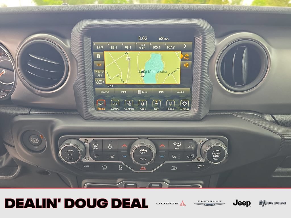 Used 2022 Jeep Gladiator Overland AWD/4WD image 19