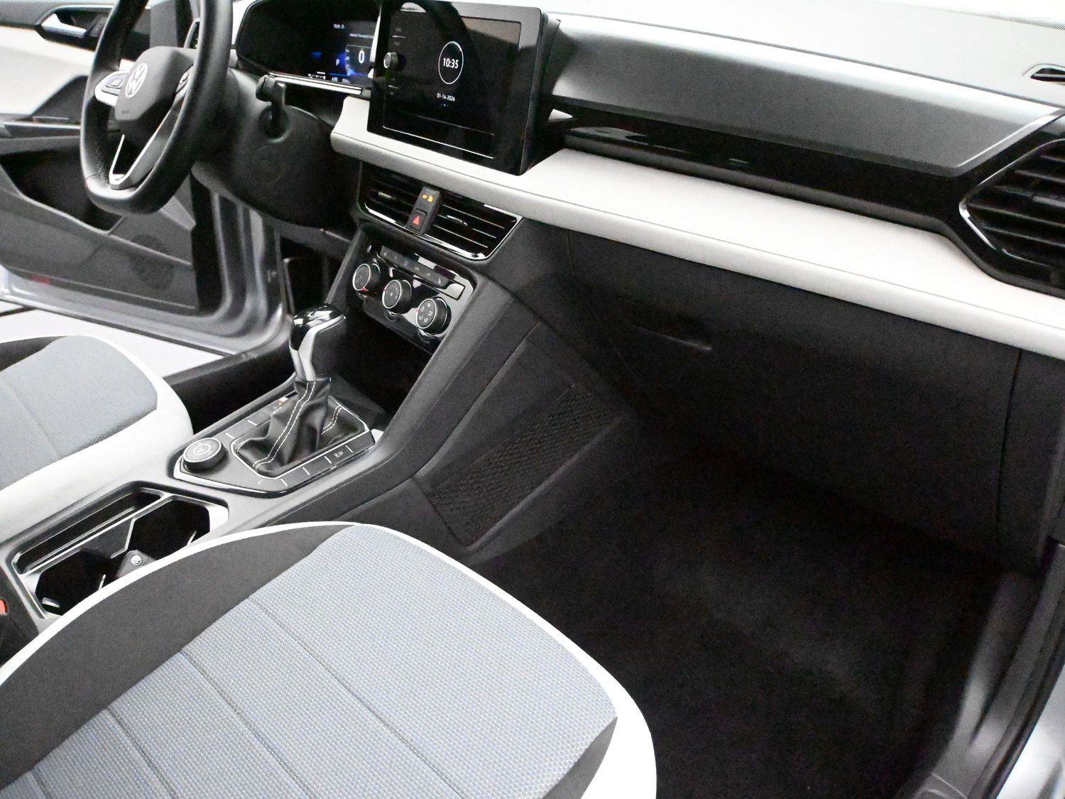 Certified 2025 Volkswagen Taos S w/ Taos Adventure Package (SXB) AWD/4WD image 15