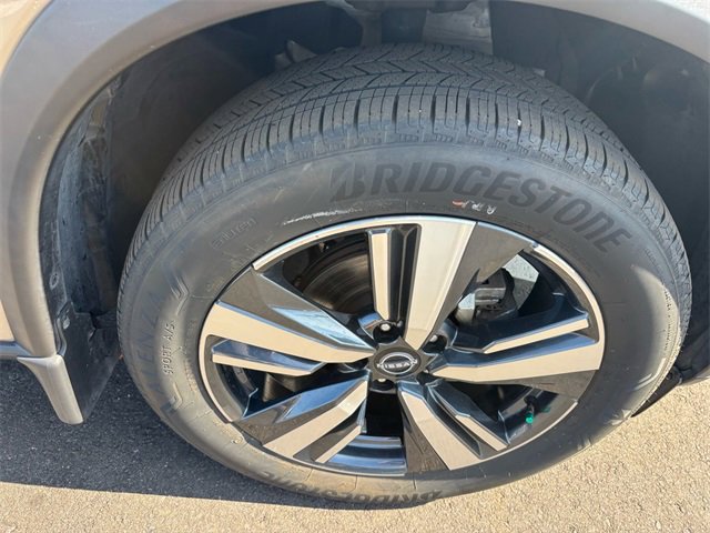 Used 2022 Nissan Rogue Platinum w/ Head-Up Display Package image 23