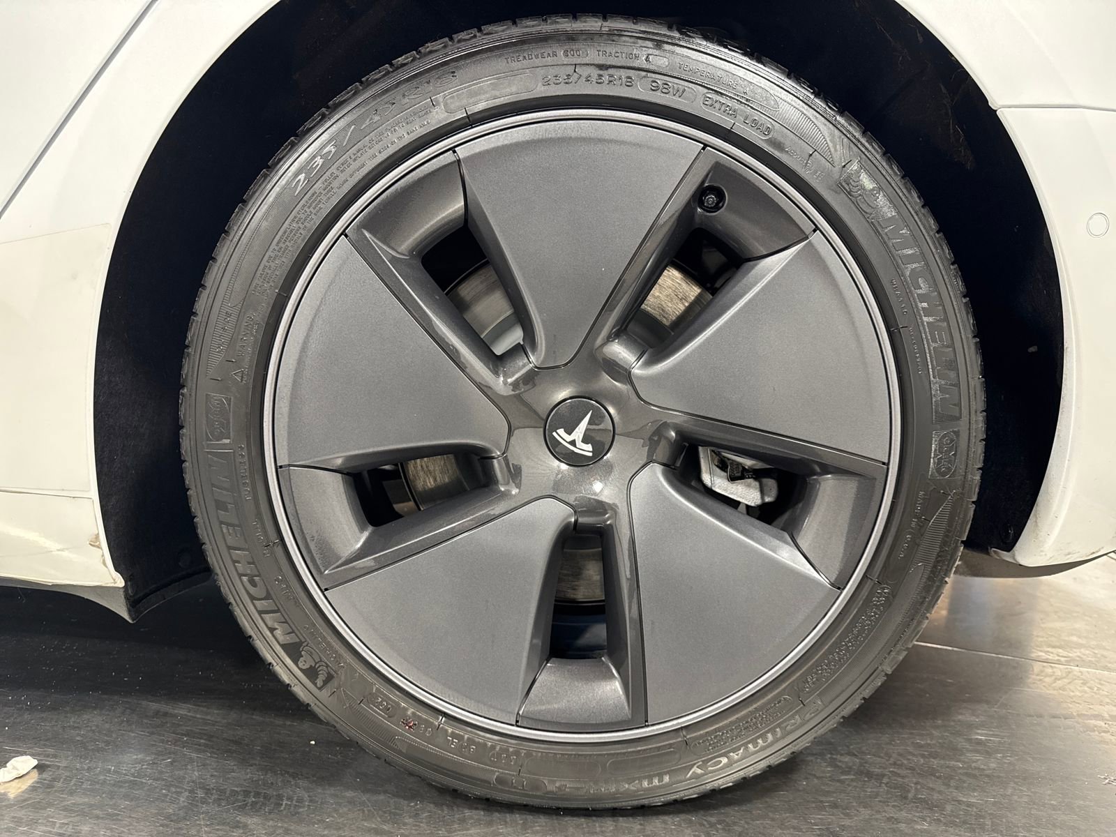 Used 2021 Tesla Model 3 Standard Range Plus image 12