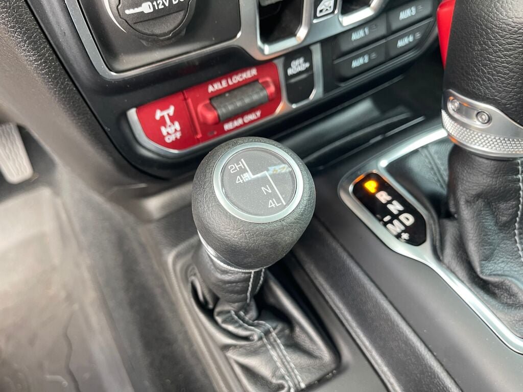 Used 2024 Jeep Gladiator Sport AWD/4WD image 15